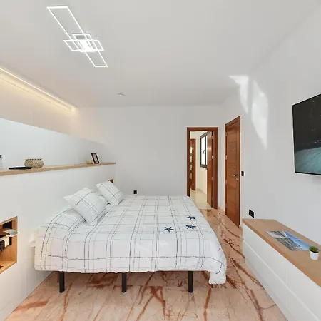 Luxury With Sea View And Swimming Pool Up To 8 Persons Apv Paros Golden *