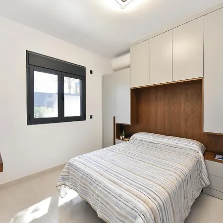 Luxury With Sea View And Swimming Pool Up To 8 Persons Apv Paros Golden Villa